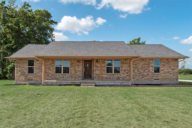 302 County Road 3320, Greenville, TX 75402
