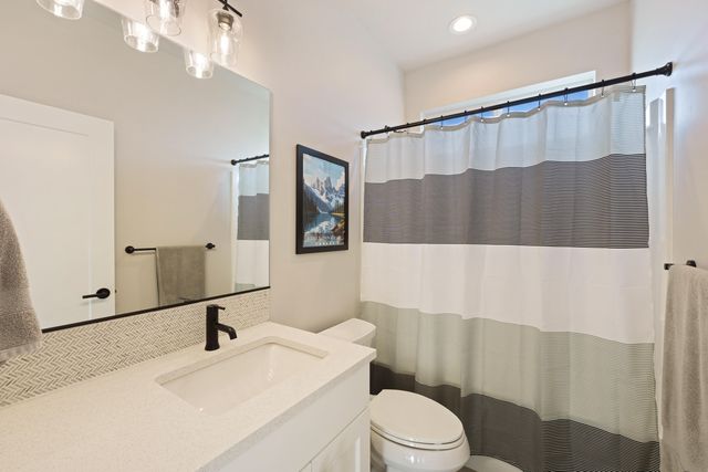 3859 NE Oakside Lp, Bend, OR 97701