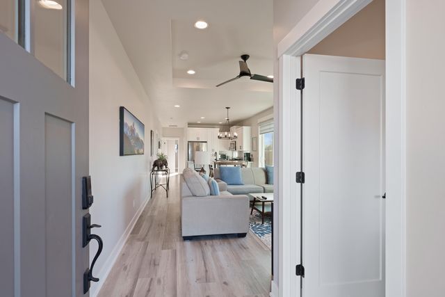 3859 NE Oakside Lp, Bend, OR 97701