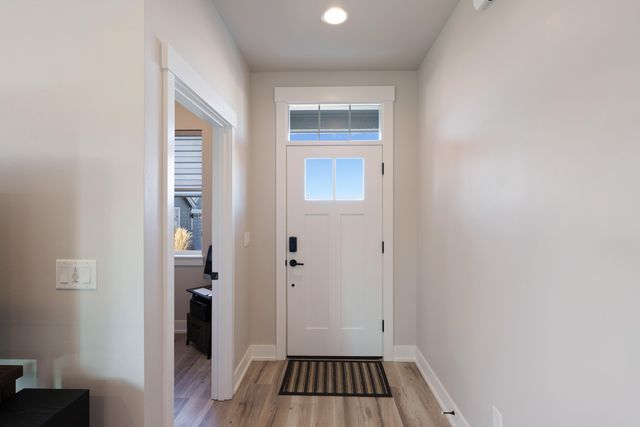 3859 NE Oakside Lp, Bend, OR 97701