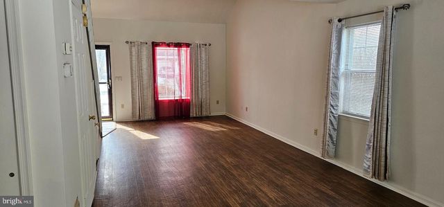 9 GRISTMILL DR, Dover, DE 19904