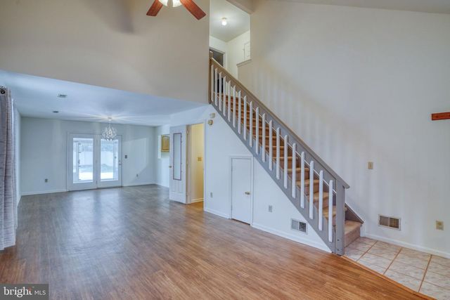 9 GRISTMILL DR, Dover, DE 19904