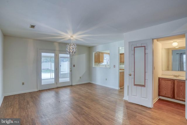 9 GRISTMILL DR, Dover, DE 19904