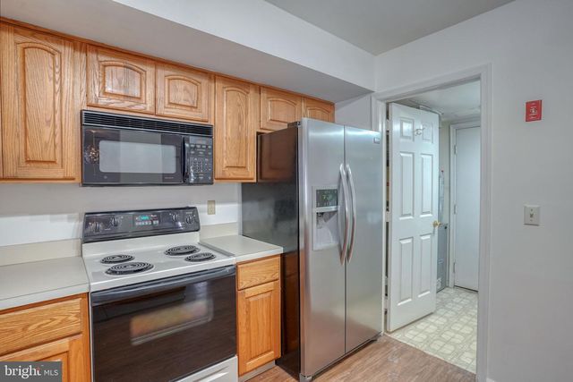 9 GRISTMILL DR, Dover, DE 19904