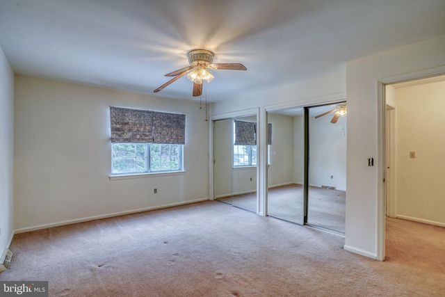 9 GRISTMILL DR, Dover, DE 19904