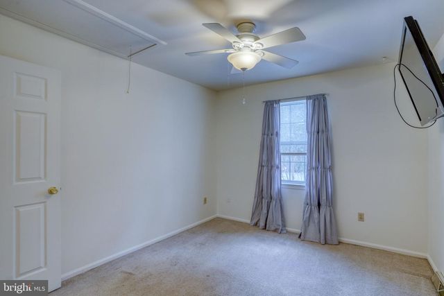 9 GRISTMILL DR, Dover, DE 19904