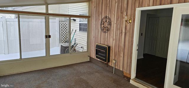 9 GRISTMILL DR, Dover, DE 19904