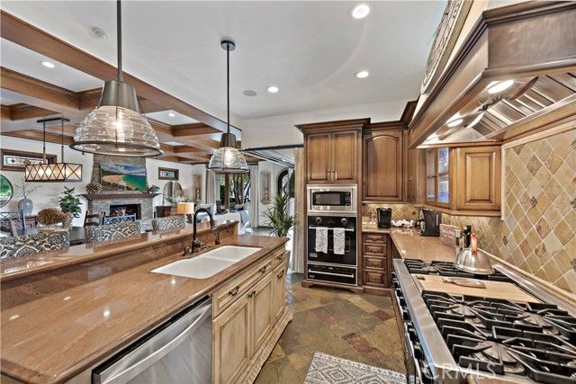 2038 Miramar Drive, Newport Beach, CA 92661