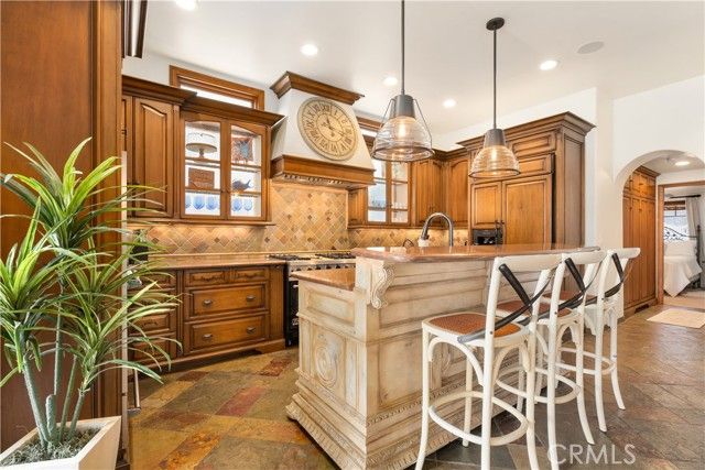 2038 Miramar Drive, Newport Beach, CA 92661