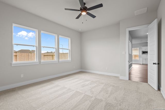 4516 Yoakum Valley, Schertz, TX 78108