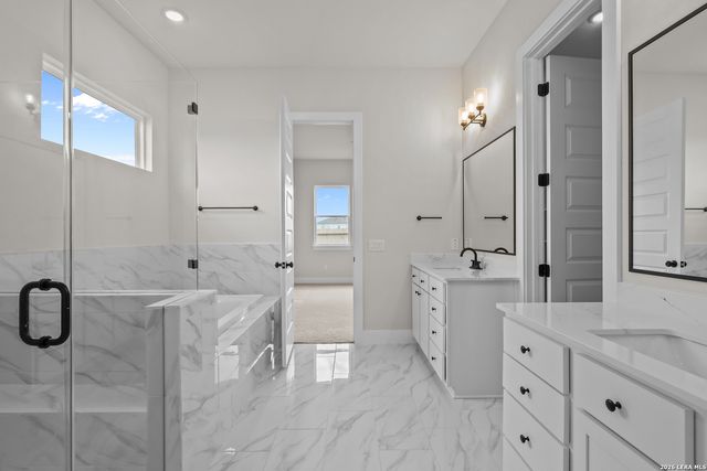 4516 Yoakum Valley, Schertz, TX 78108