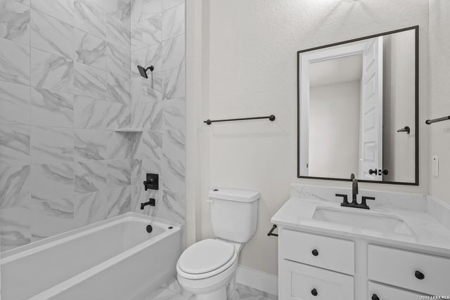 4516 Yoakum Valley, Schertz, TX 78108