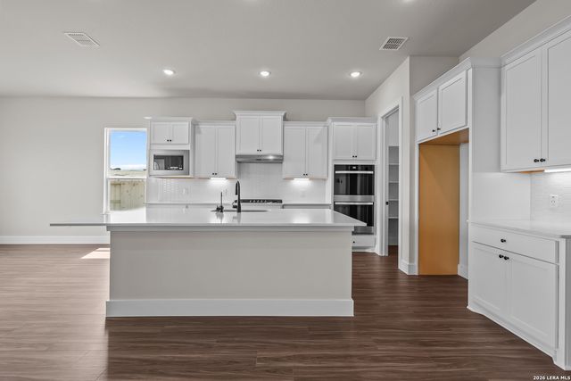 4516 Yoakum Valley, Schertz, TX 78108