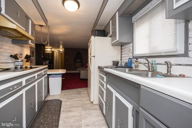 4140 DAVIS DR, Morrisville, PA 19067