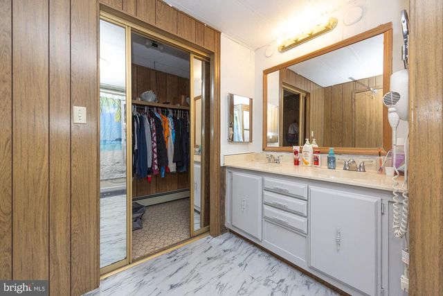 4140 DAVIS DR, Morrisville, PA 19067