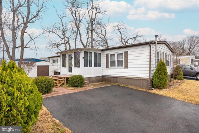 4140 DAVIS DR, Morrisville, PA 19067