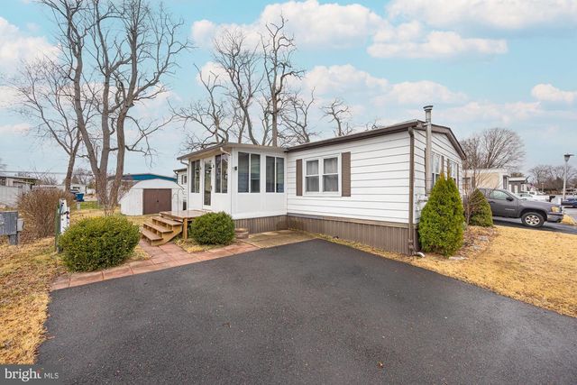 4140 DAVIS DR, Morrisville, PA 19067