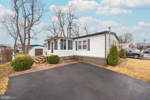 4140 DAVIS DR, Morrisville, PA 19067