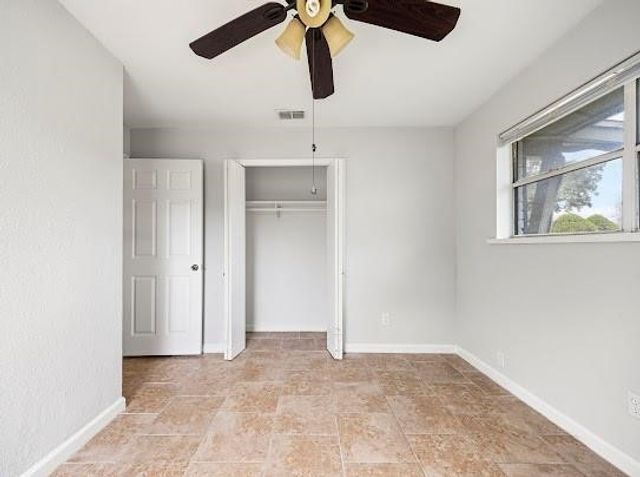 1821 Roslyn St, Corpus Christi, TX 78416