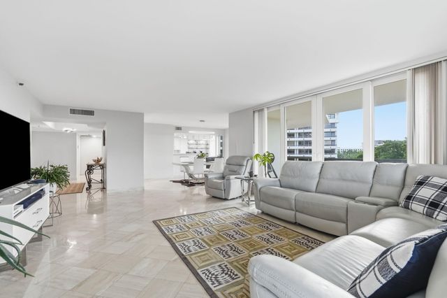 901 E Camino Real 6D, Boca Raton, FL 33432