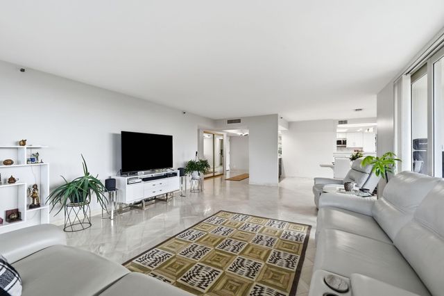 901 E Camino Real 6D, Boca Raton, FL 33432