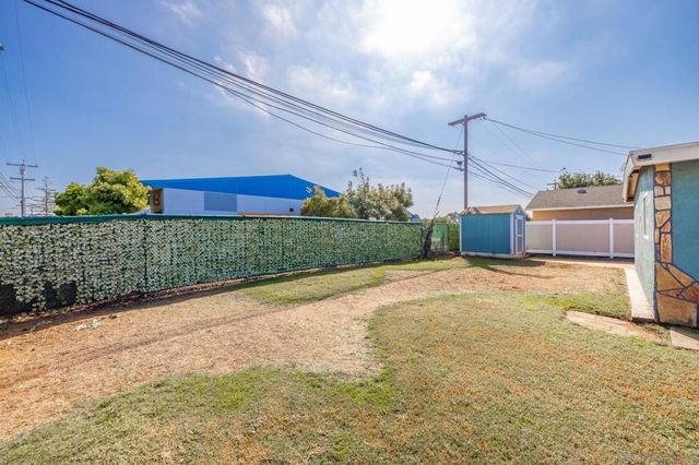 985 Fern Ave, Imperial Beach, CA 91932