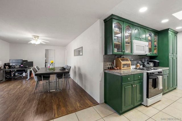 985 Fern Ave, Imperial Beach, CA 91932