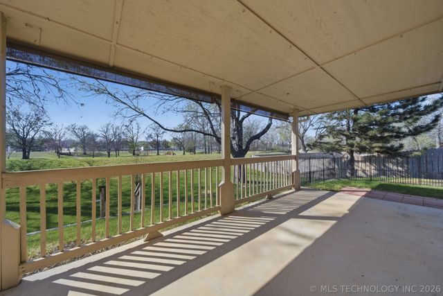 106 S 67th East Avenue, Broken Arrow, OK 74014