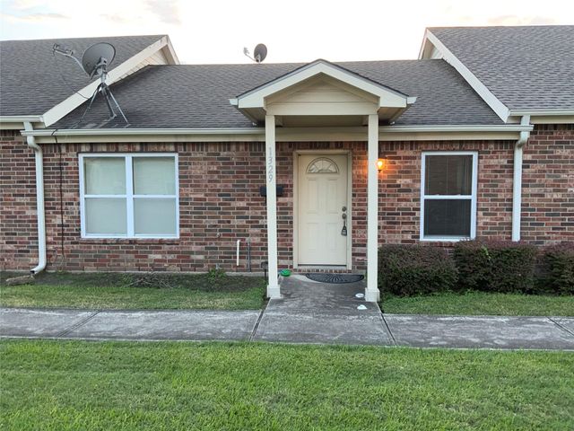 1329 Queens Road, Pasadena, TX 77502