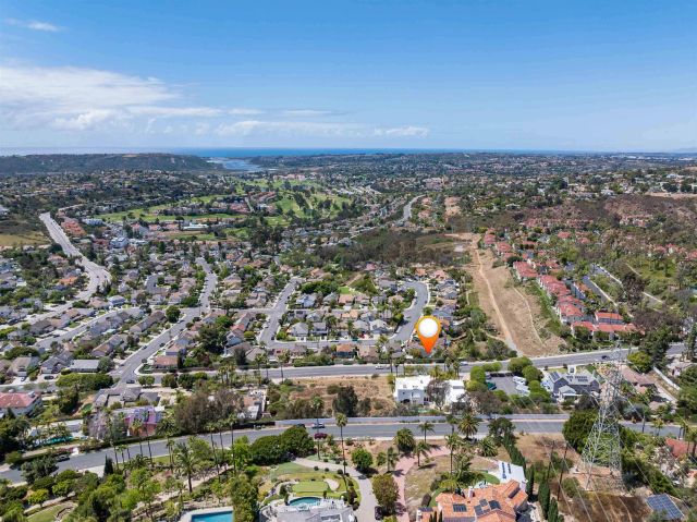 7402 Cadencia St, Carlsbad, CA 92009