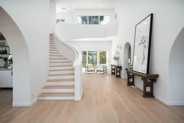 7402 Cadencia St, Carlsbad, CA 92009