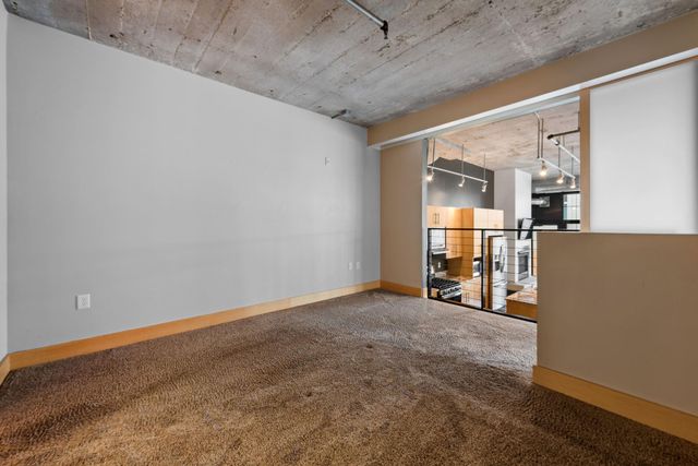 525 3rd Street N 116, Minneapolis, MN 55401