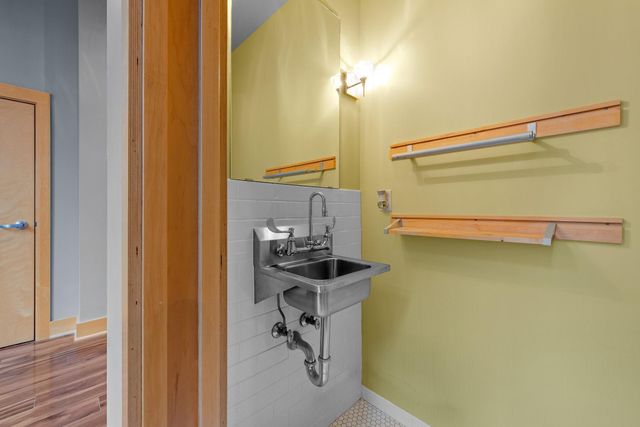 525 3rd Street N 116, Minneapolis, MN 55401