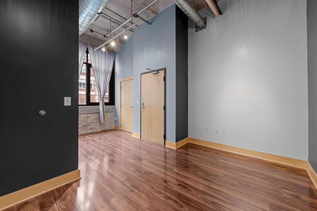 525 3rd Street N 116, Minneapolis, MN 55401