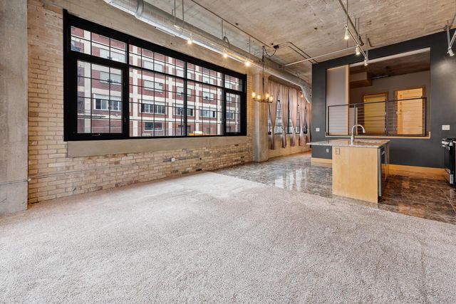 525 3rd Street N 116, Minneapolis, MN 55401