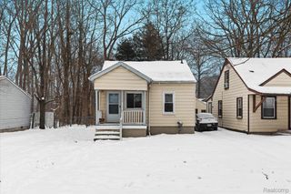 22060 Poinciana Street, Southfield, MI 48033