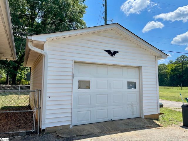 13359 Highway 221, Enoree, SC 29335