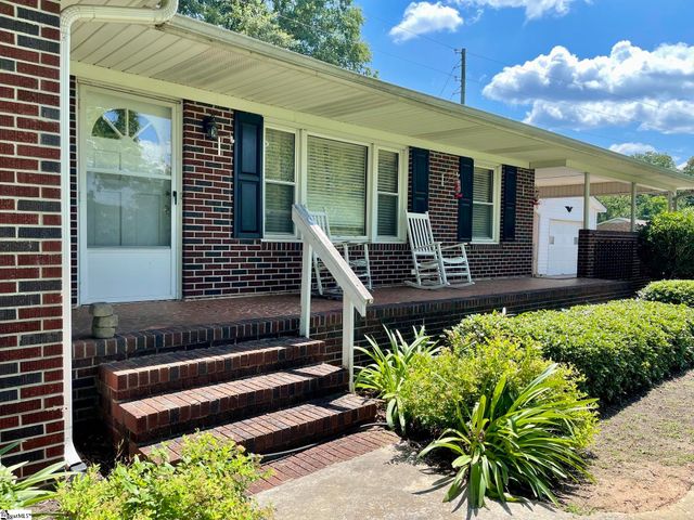 13359 Highway 221, Enoree, SC 29335