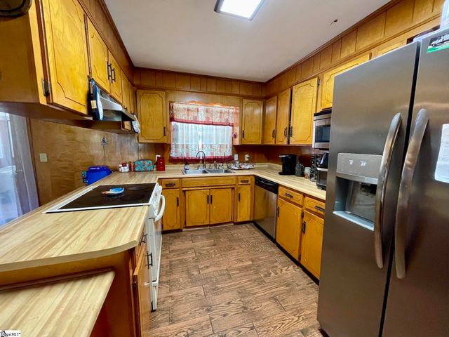 13359 Highway 221, Enoree, SC 29335