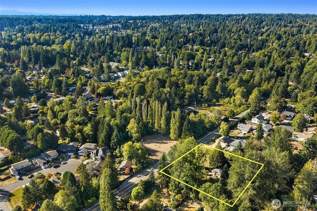 19044 35th Avenue NE, Lake Forest Park, WA 98155