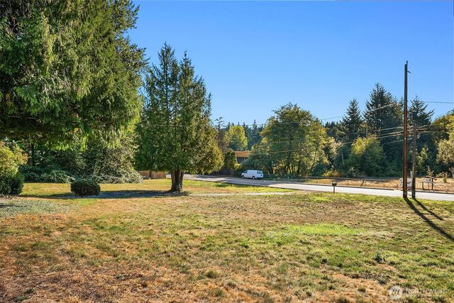 19044 35th Avenue NE, Lake Forest Park, WA 98155