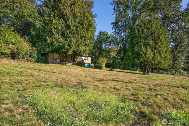 19044 35th Avenue NE, Lake Forest Park, WA 98155