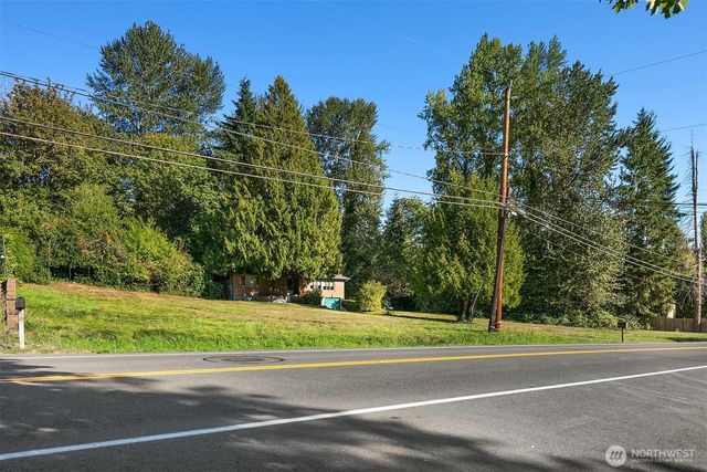 19044 35th Avenue NE, Lake Forest Park, WA 98155