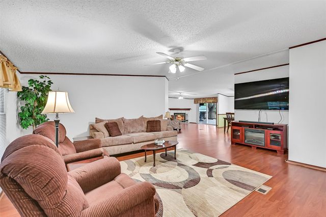 18424 Avenue A, Alvin, TX 77511