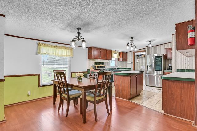 18424 Avenue A, Alvin, TX 77511