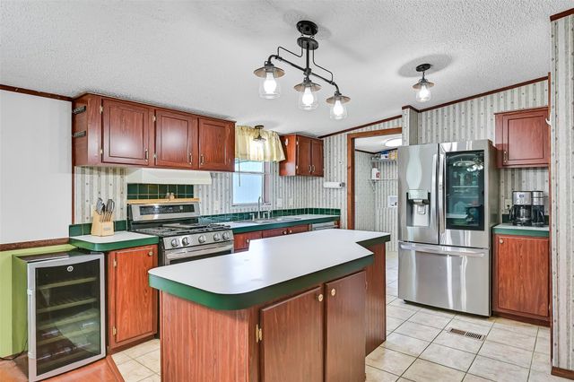 18424 Avenue A, Alvin, TX 77511