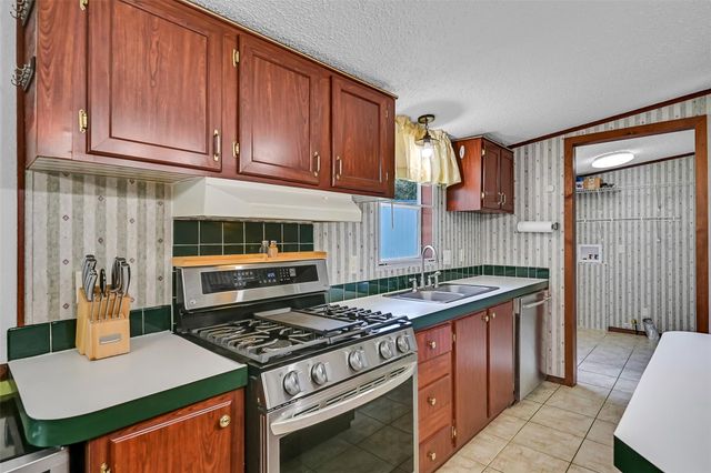 18424 Avenue A, Alvin, TX 77511