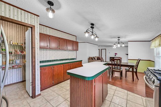 18424 Avenue A, Alvin, TX 77511