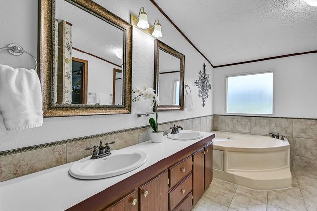 18424 Avenue A, Alvin, TX 77511