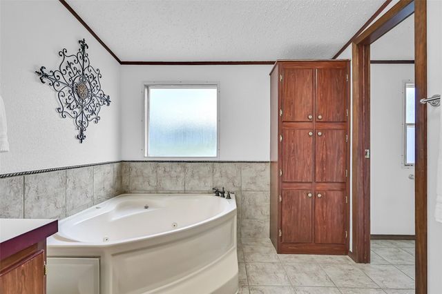 18424 Avenue A, Alvin, TX 77511